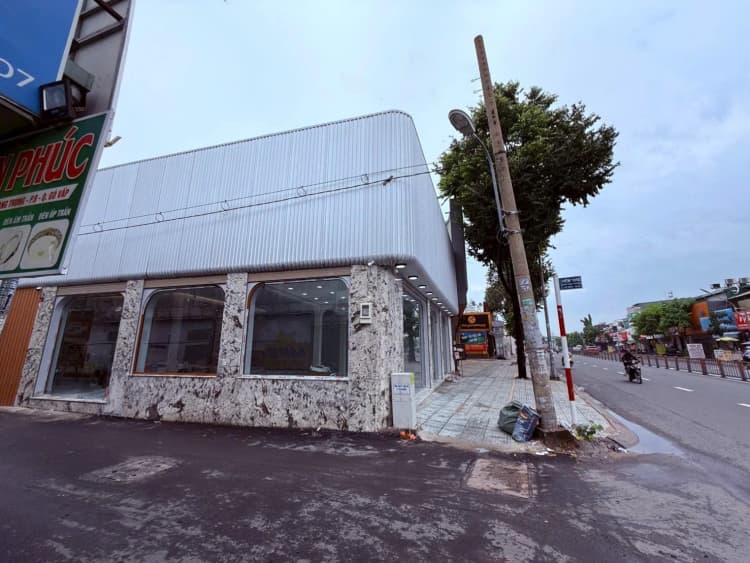 Bán - Nhà mặt tiền 1050, Quang Trung, Phường 8, Thành phố Hồ Chí Minh